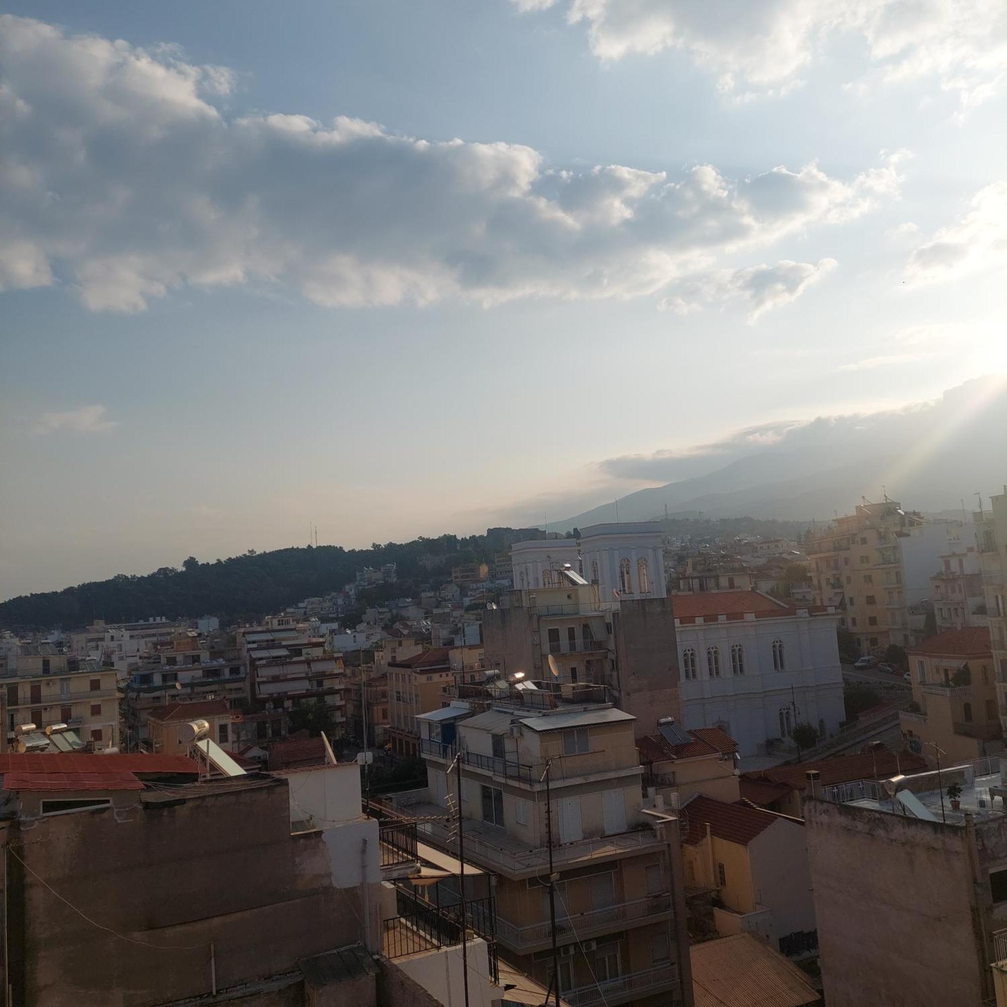 Appartamento Urban Penthouse Patras Esterno foto